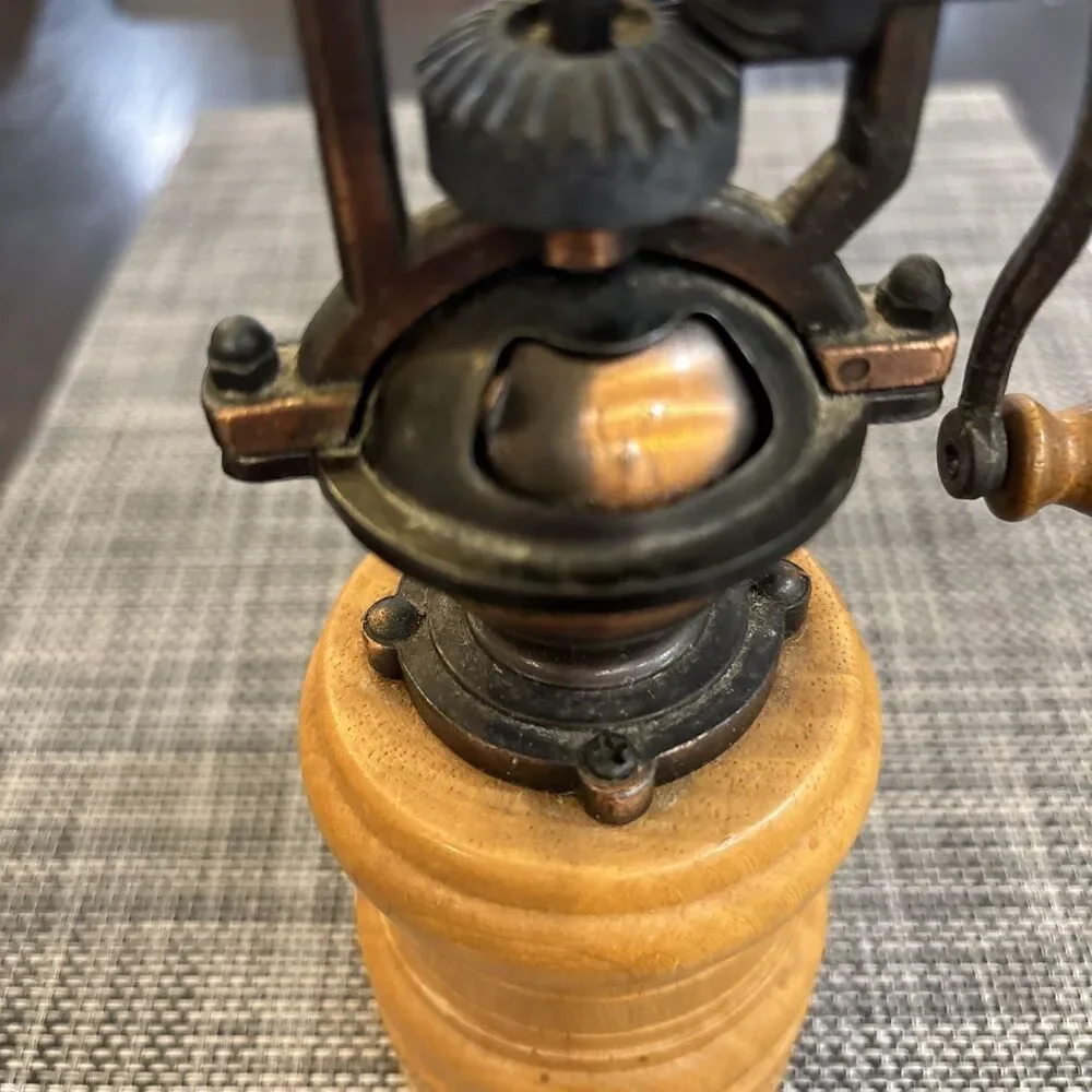 Vintage Old Fashion Hand Crank Copper & Wood Pepper Mill Spice Grinder